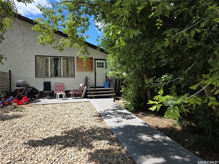 Property Photo: 440-442 Connaught Street SK S4R 4W9