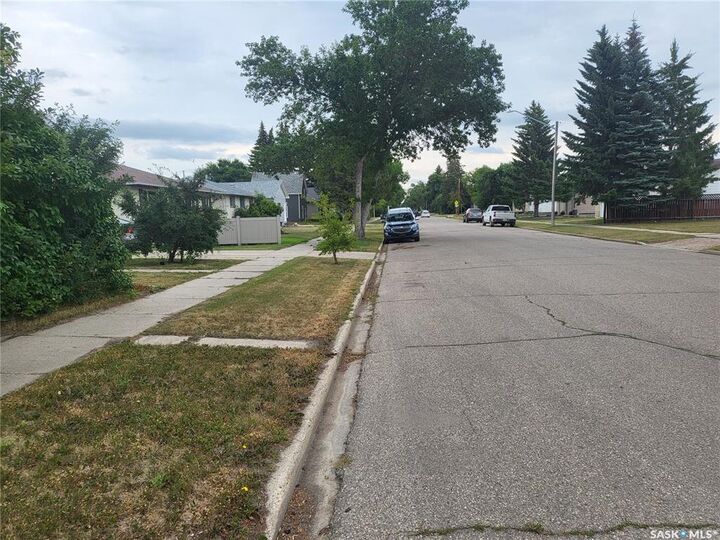 Property Photo:  358 6th Avenue W  SK S0A 2P0 