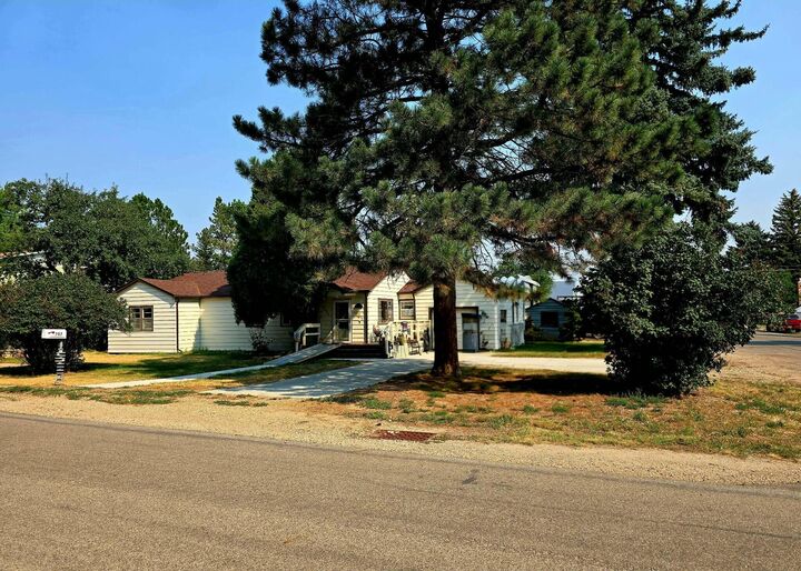 Property Photo: 707 Huntington Street WY 82801