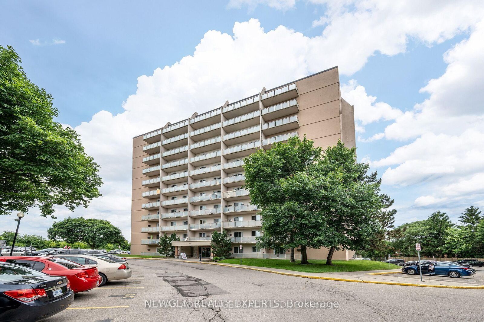 Property Photo: 563 Mornington Avenue 606 ON N5Y 4T8