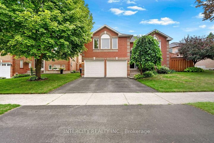 Property Photo: 6 Compton Crescent ON L3Z 2X5