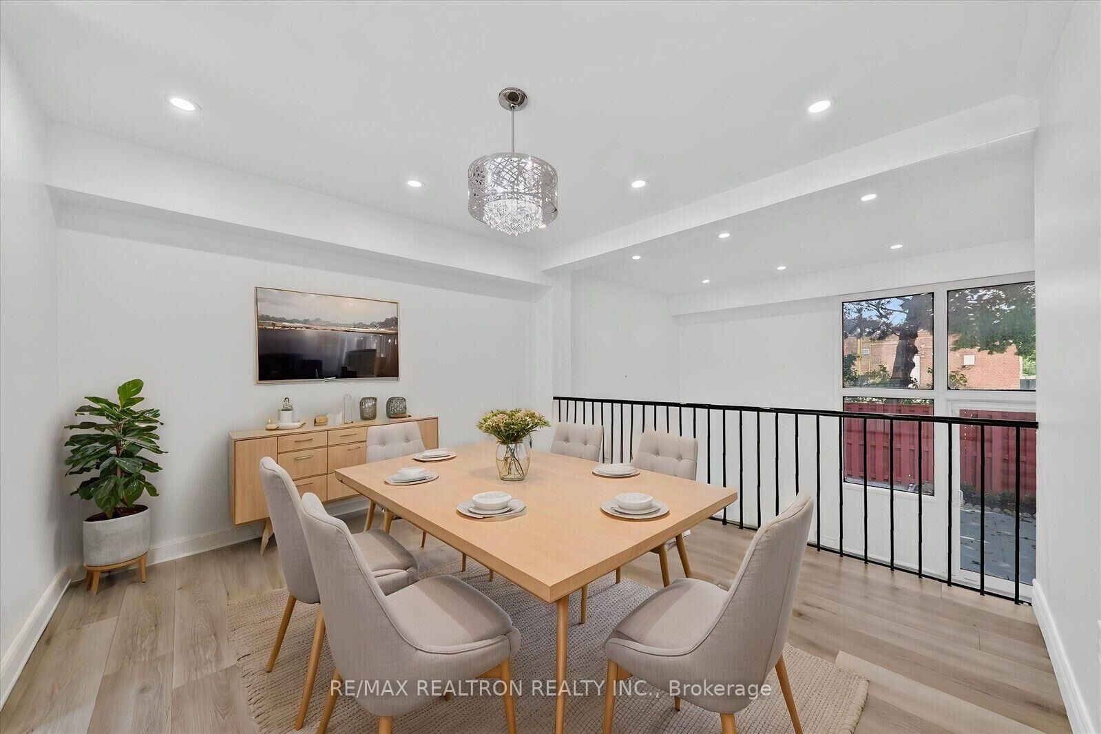 Photo de la propriété: 331 Trudelle Street 49 ON M1J 3J9