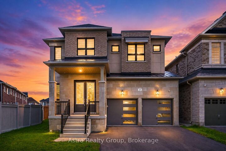 49 Westlake Crescent — photo 1