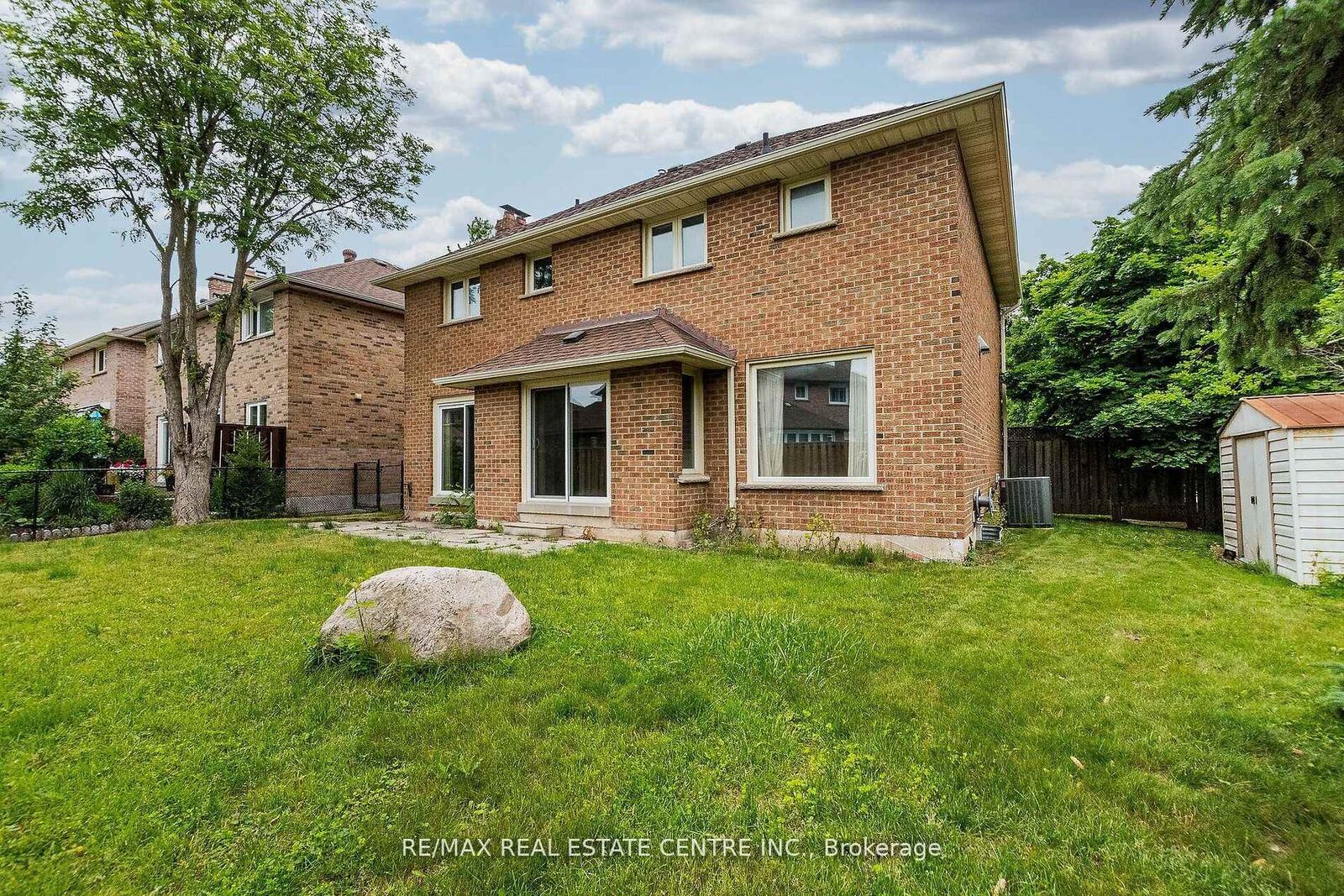 Property Photo:  1134 Deer Run  ON L5C 3S6 