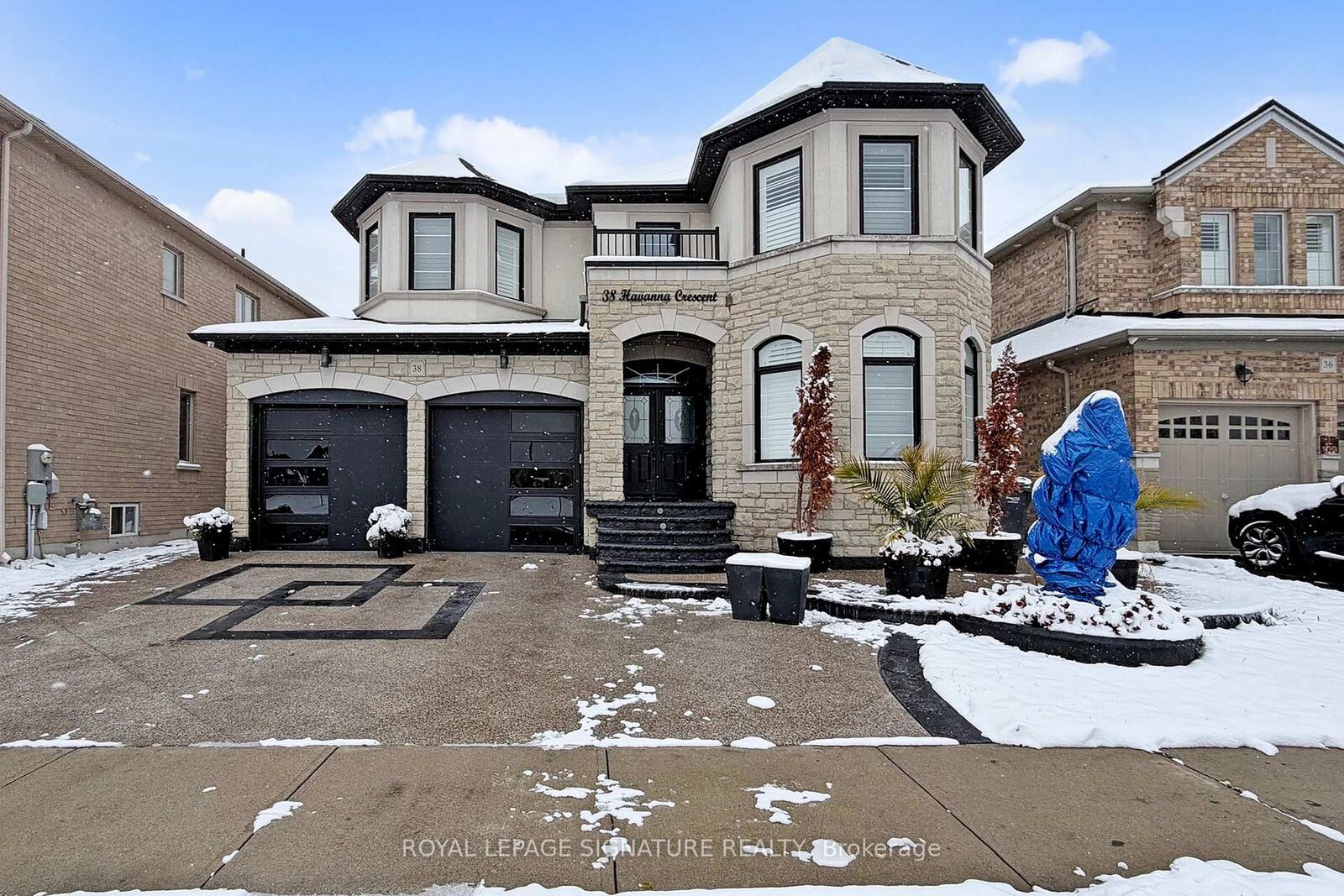 Property Photo: 38 Havanna Crescent Basement ON L6P 3Y2