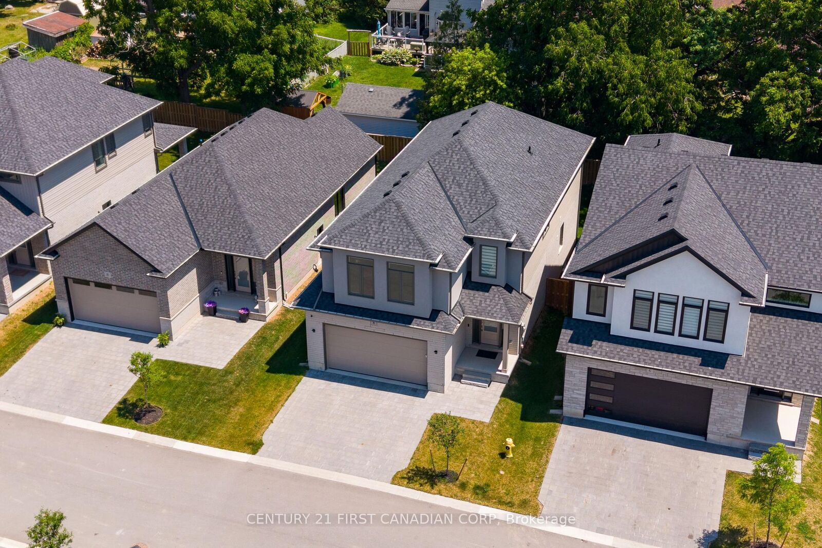 Property Photo:  8-7966 Fallon Drive  ON N0M 1V0 