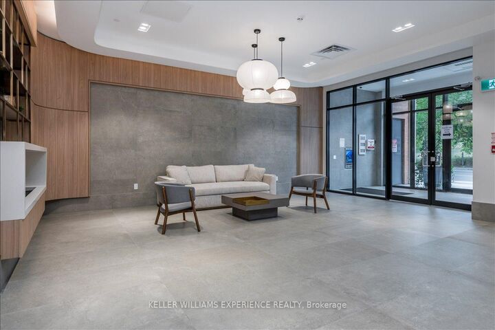 Property Photo: 185 Dunlop Street E 714 ON L4M 0L7