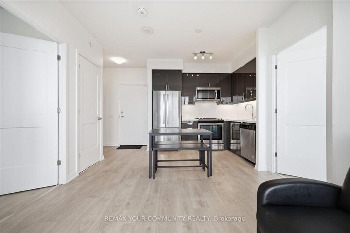 7895 Jane Street 2214 — photo 1