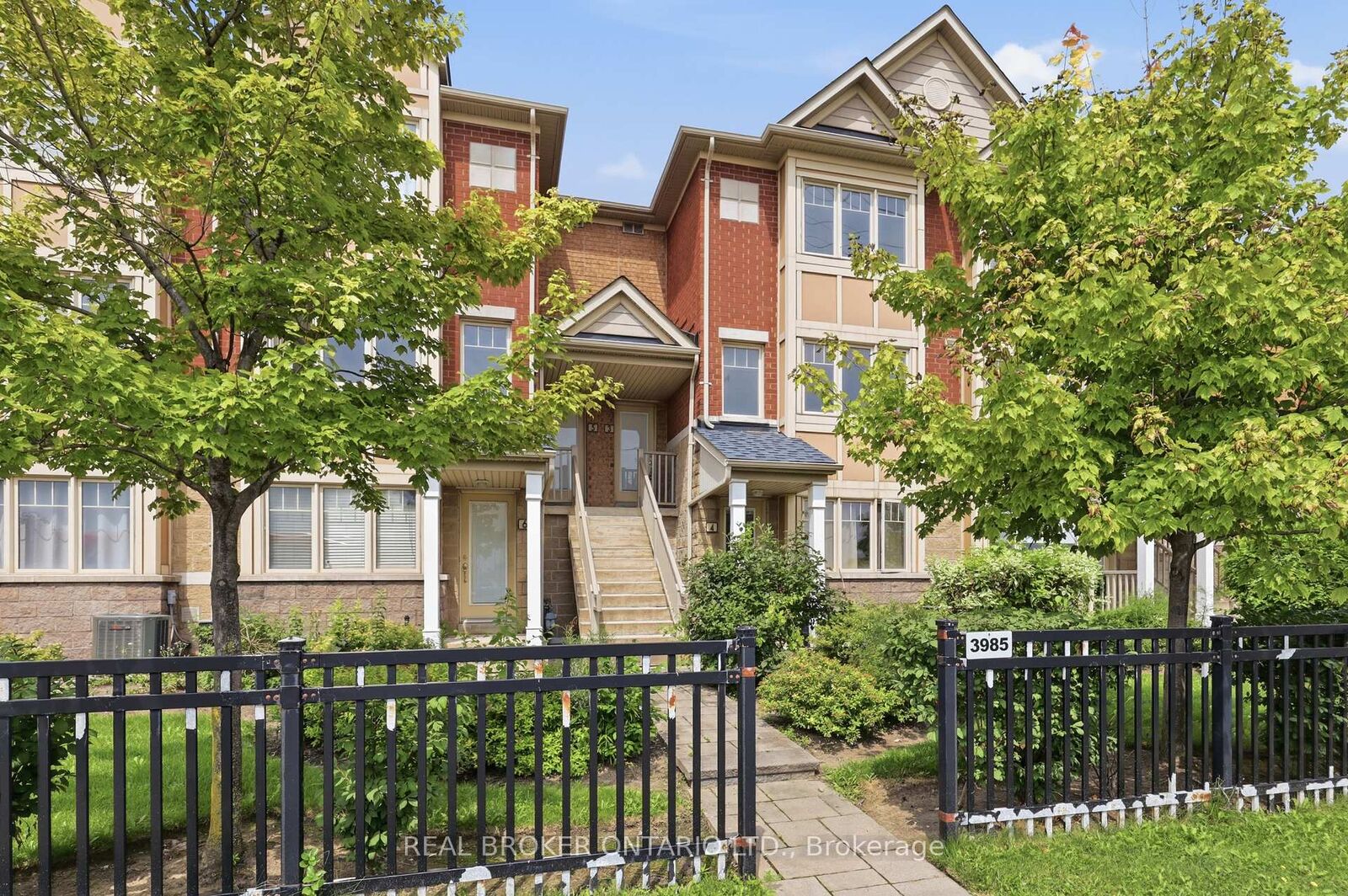Property Photo:  3985 Eglinton Avenue W  ON L5M 0E5 