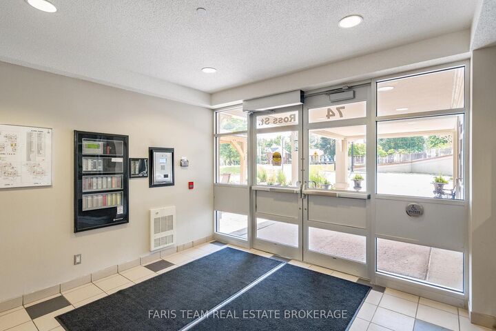 Property Photo:  74 Ross Street 82  ON L4N 1G3 