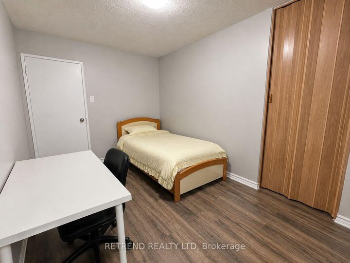 Property Photo:  175 Hilda Avenue 813  ON M2M 1V8 