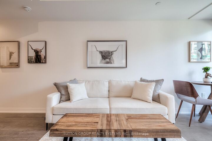 Property Photo: 251 Jarvis Street 731 ON M5B 0C3
