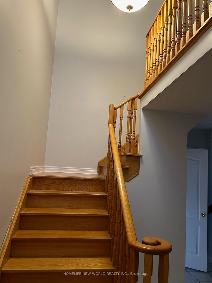 Property Photo:  7 Zippora Drive  ON L4S 2M6 