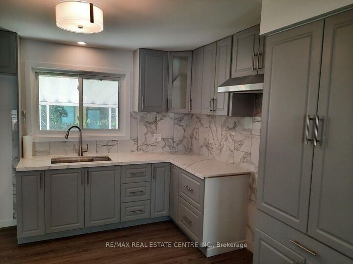 Property Photo:  391 Tamarack Drive  ON N2L 4G7 