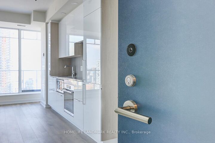Property Photo: 28 Freeland Street 1708 ON M5E 0E3