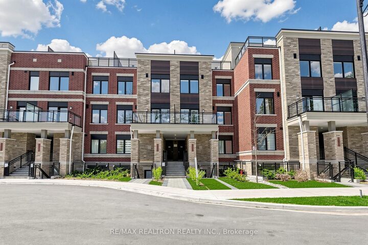 Property Photo: 60 Elizabeth Street 3405 ON L4C 5W2