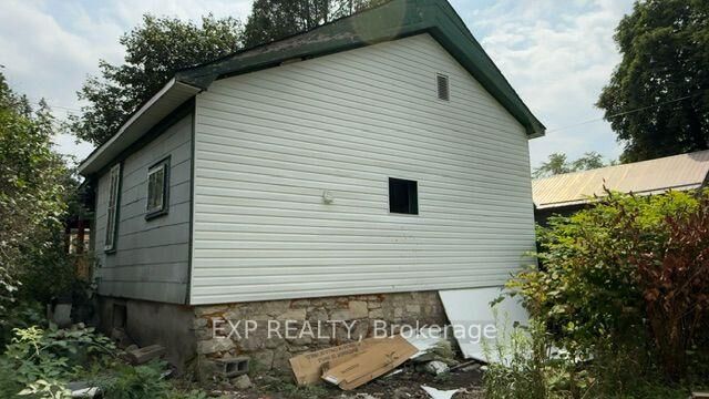 Property Photo:  348 Frank Street  ON N0H 2T0 