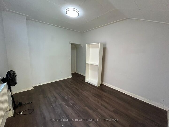 Property Photo:  1098 Bathurst Street 3  ON M5R 3G9 