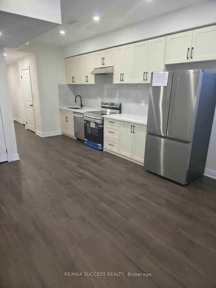 Property Photo:  1407 Hearns Place Lower  ON L9E 2J7 