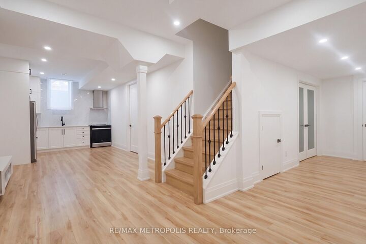 Property Photo:  129 Silk Twist Drive  ON L9M 0W1 