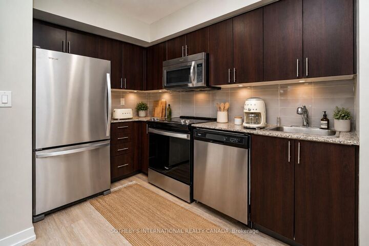 Property Photo: 1420 Dupont Street 506 ON M6H 0C2