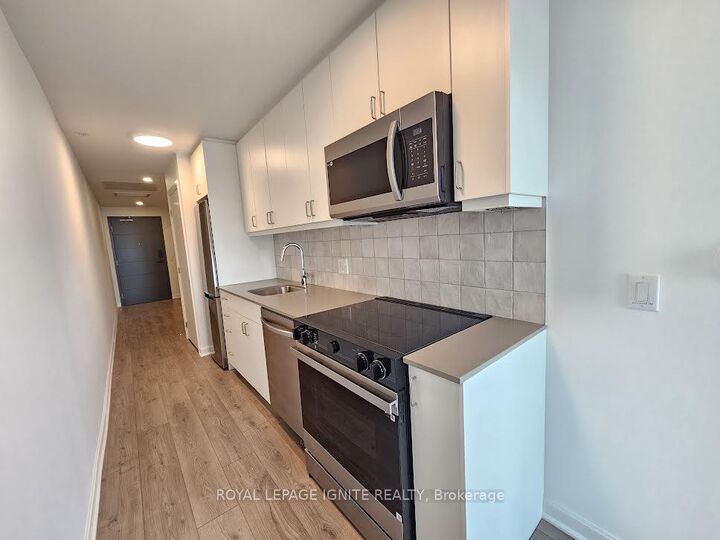 Property Photo: 223 Princess Street 529 ON K7L 0G8