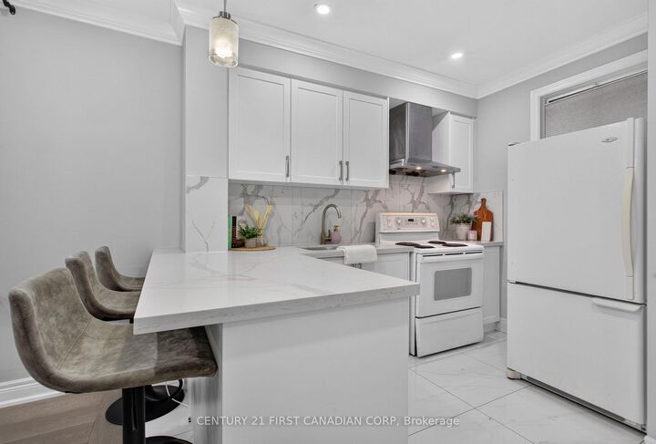 Property Photo: 384 Wharncliffe Road S ON N6J 2M1