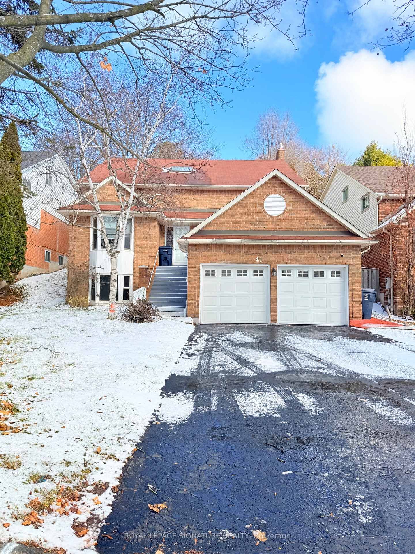 Property Photo:  41 Broadbridge Drive Main And Upper  ON M1C 3K5 