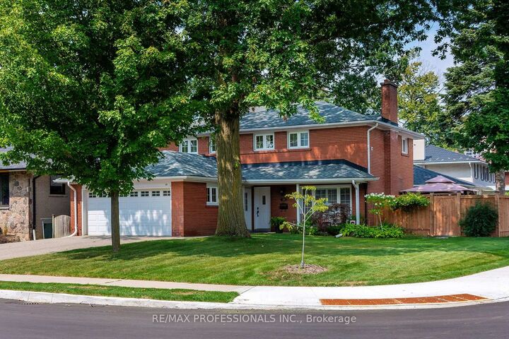 38 Boxwood Road — photo 1