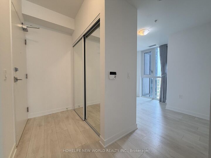 Property Photo: 75 Oneida Crescent 1210 ON L4B 0H3