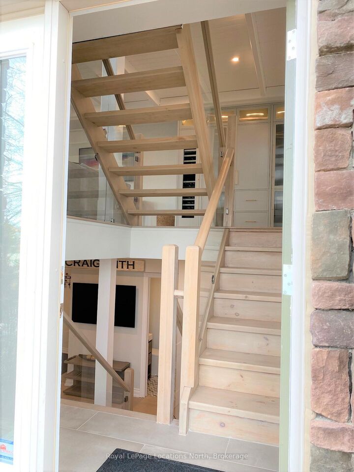 Property Photo:  204 Blueski George Crescent 56  ON L9Y 0V4 