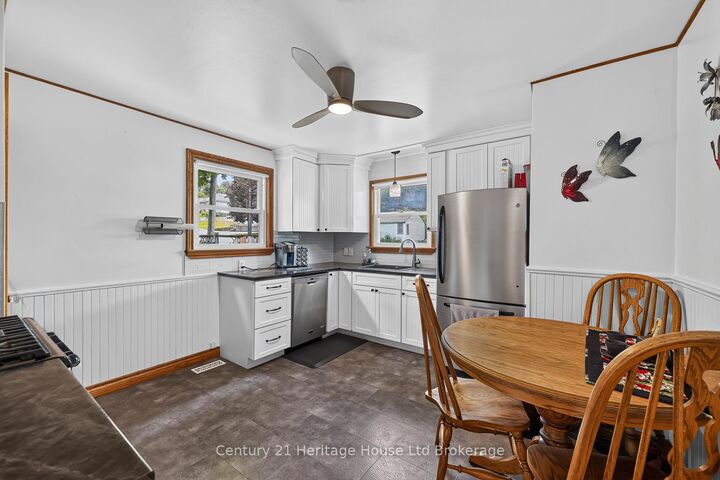 Property Photo:  209 Butler Street  ON N4S 3A8 