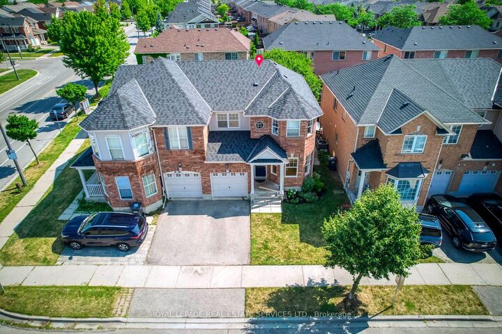 Property Photo:  916 McNair Circle  ON L9T 6Y5 