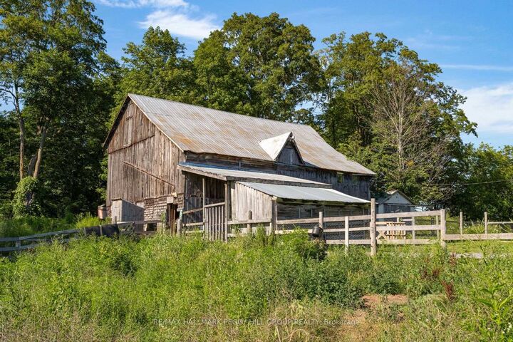 Property Photo: 1424 Klondike Park Road ON L0M 1S0