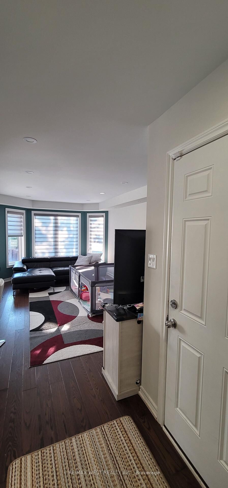 Property Photo:  20 Winisk Street  ON L4E 0L5 