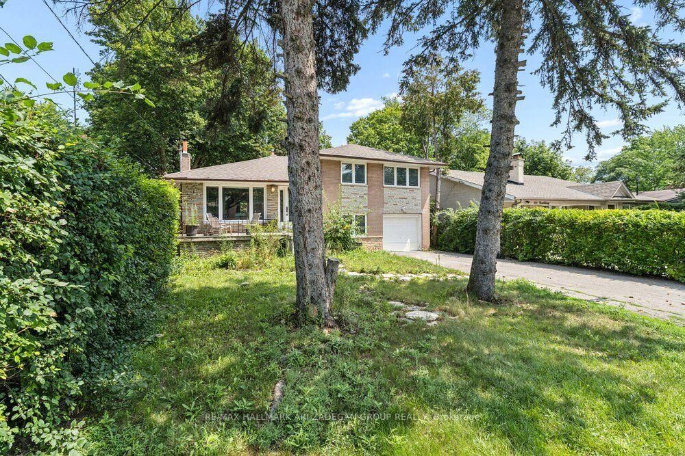 Photo de la propriété:  231 Goulding Avenue Lower Fl  ON M2R 2P6 