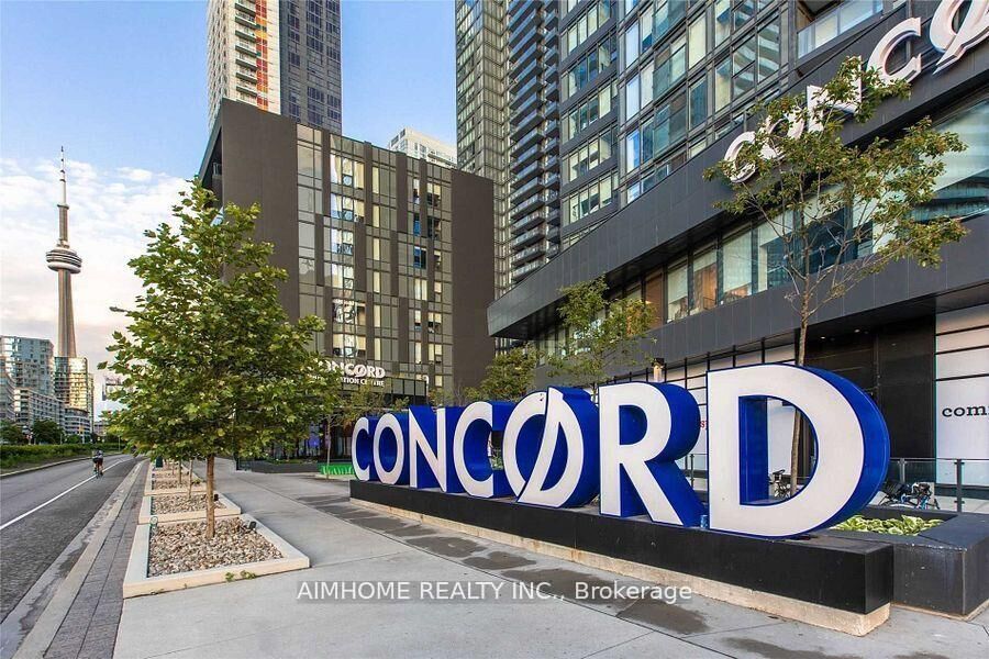 Property Photo: 70 Queens Wharf Road 3109 ON M5V 0J2
