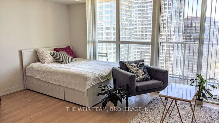 Property Photo:  75 Queens Wharf Road 3109  ON M5V 0J8 