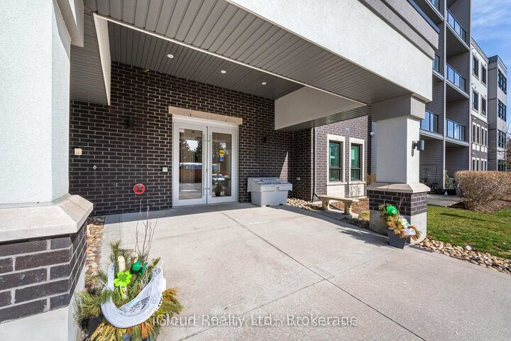Property Photo: 69 Boyne Street 402 ON L9R 0N5