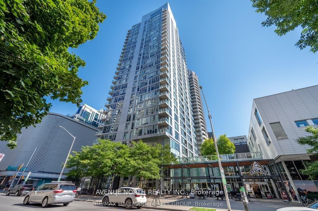 Property Photo: 179 Metcalfe Street 2104 ON K2P 1P7