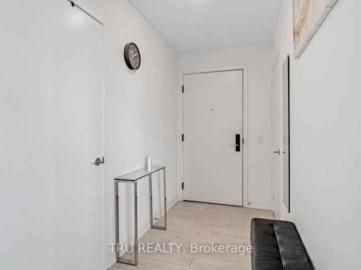 Property Photo: 270 Dufferin Street Lph12 ON M6K 0H8