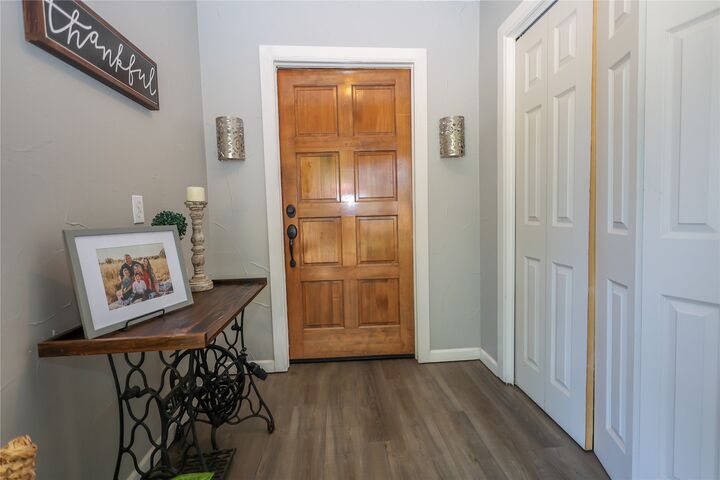 Property Photo:  1024 Oak Drive  OK 73086 
