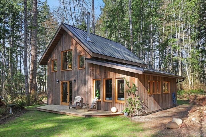 Property Photo: 2138 Left Rd BC V9J 1T9