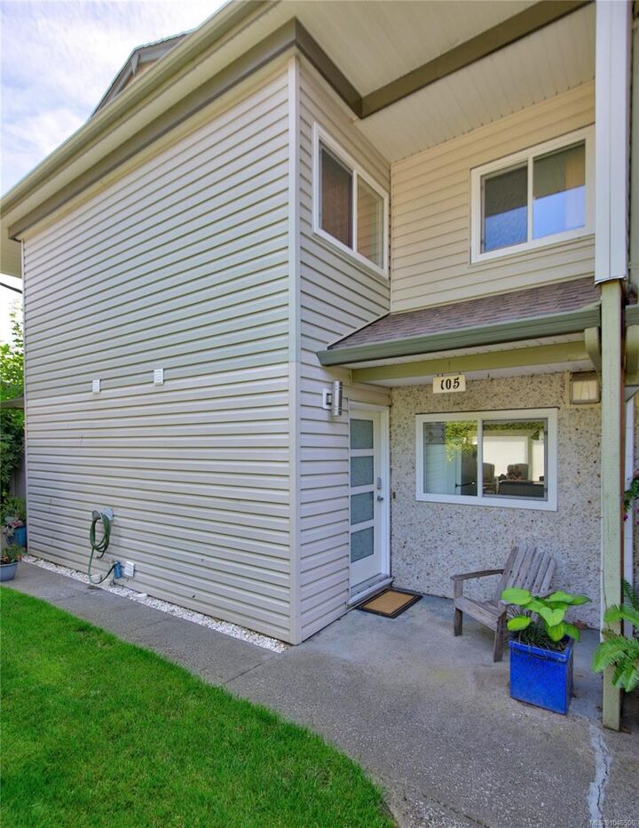Property Photo: 1537 Noel Ave #105 BC V9M 3H8