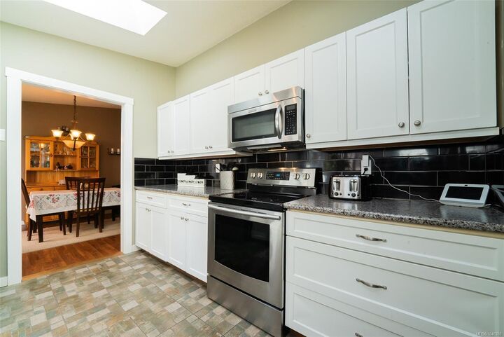 Property Photo: 2446 Divot Dr BC V9T 4B2