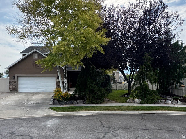 Property Photo: 1237 S 260 W UT 84651