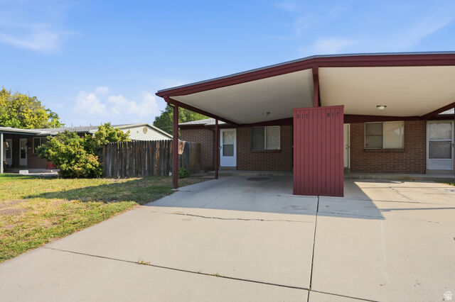 Property Photo:  815 E Whitemaple Way  UT 84106 