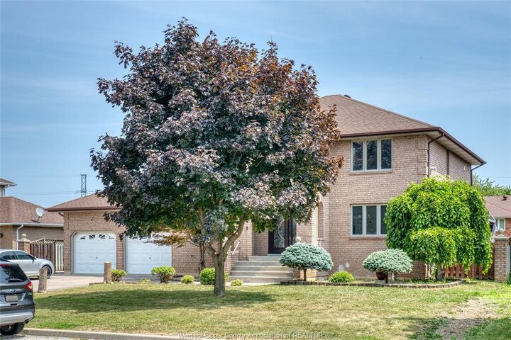 Property Photo: 2350 Docherty Drive ON N8N 4R2