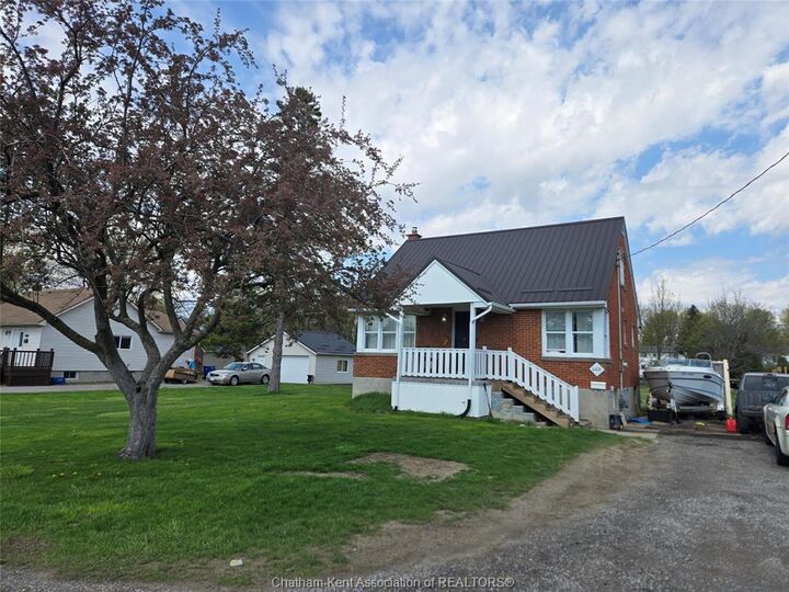 Property Photo: 469 St Clair Street ON N7L 3K6