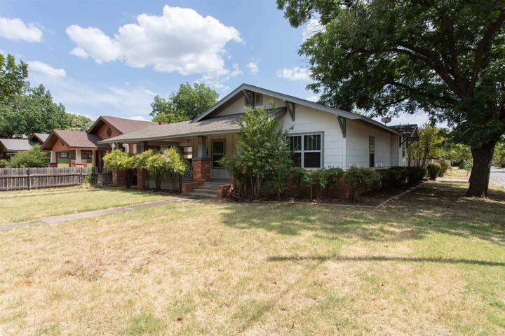 Property Photo:  1827 Huff Street  TX 76301 